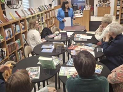 Spotkanie z seniorami w bibliotece