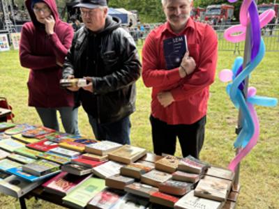 stoisko biblioteki na Dniach Gminy Postomino