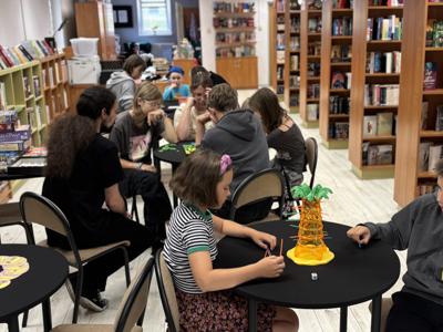 zajęcia z pasjonatami gier planszowych w bibliotece