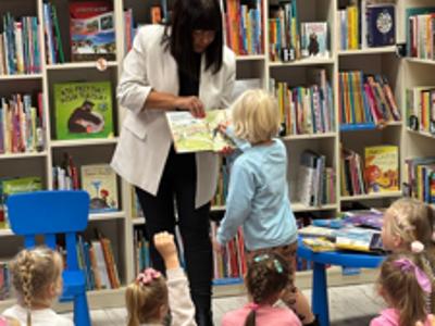 wizyta przedszkolaków w bibliotece