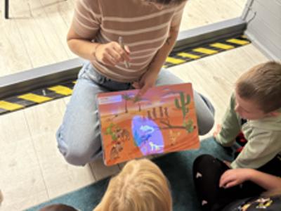 zajęcia dla dzieci promujące czytelnictwo w bibliotece