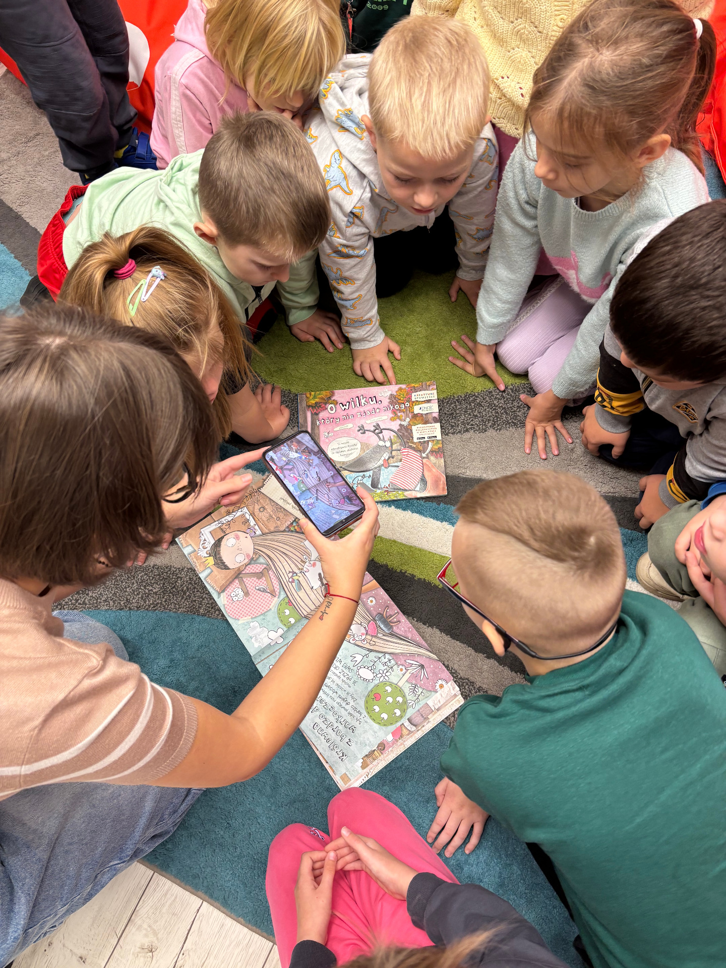 zajęcia dla dzieci promujące czytelnictwo w bibliotece