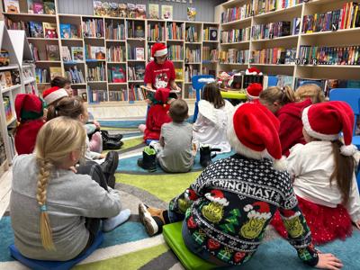 spotkanie dzieci w dyskusyjnym klubie książki