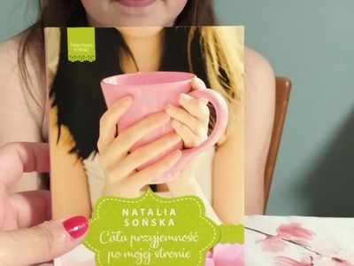 Dziewczynka z książką