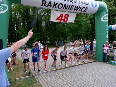Czekający na starcie uczestnicy 