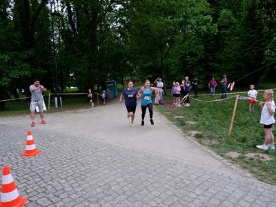 Biegnące dziewczyny