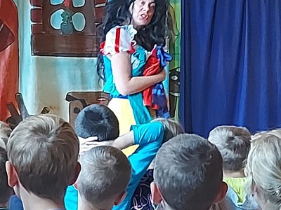 księżniczka śnieżka opowiada historię