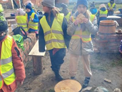 Warsztaty z podpłomyków na Zamku w Czersku