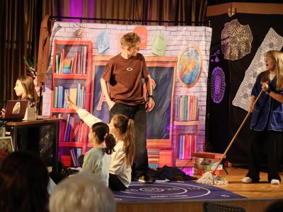 Teatr szkolny Stulatka spektakl teatralany