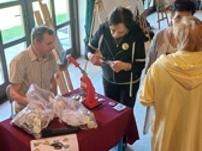 UTW warsztaty międzypokoleniowe, aktywni seniorzy