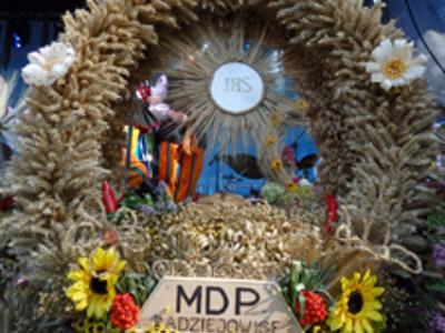 Święto Chleba 2025 Radziejowice dekoracja dożynkowa MDP Radziejowice