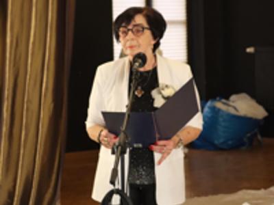 Danuta Niedzińska czyta Słowo Boże - Gwiazdka z Przyjaciółmi