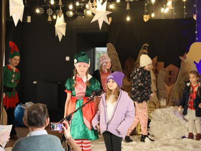 Gwiazdka z Przyjaciółmi - występ grupy teatralnej