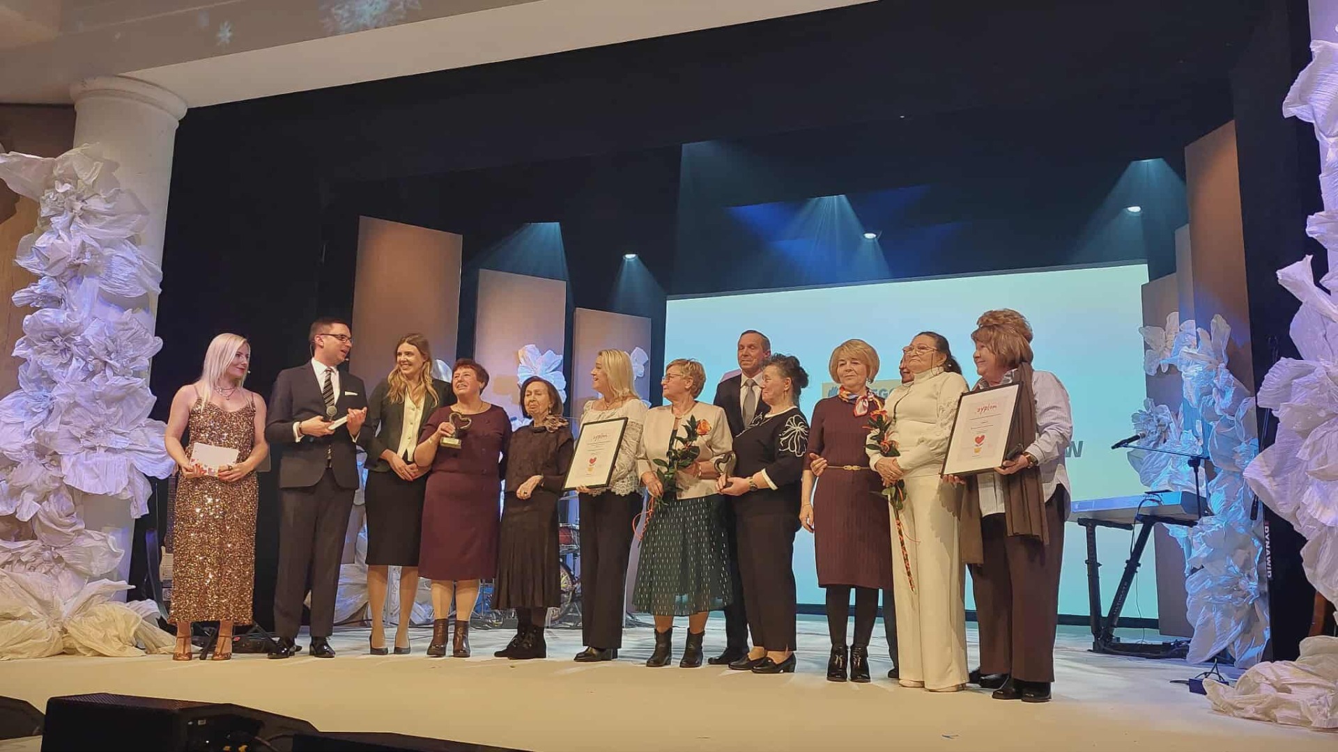 Grupa Wolontariatu Senioralnego AGRAFKA Uniwersytetu Trzeciego Wieku „Powozownia” została Laureatem konkursu "Mazowieckie Barwy Wolontariatu"