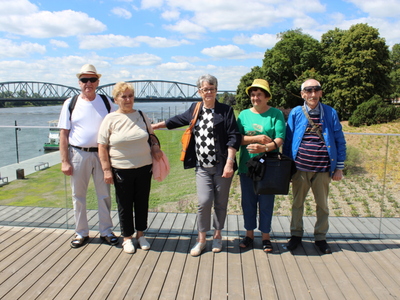 10)	Seniorzy nad Wisłą w Toruniu.