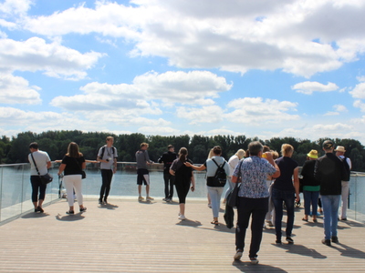 9)	Uczestnicy wycieczki nad Wisłą.