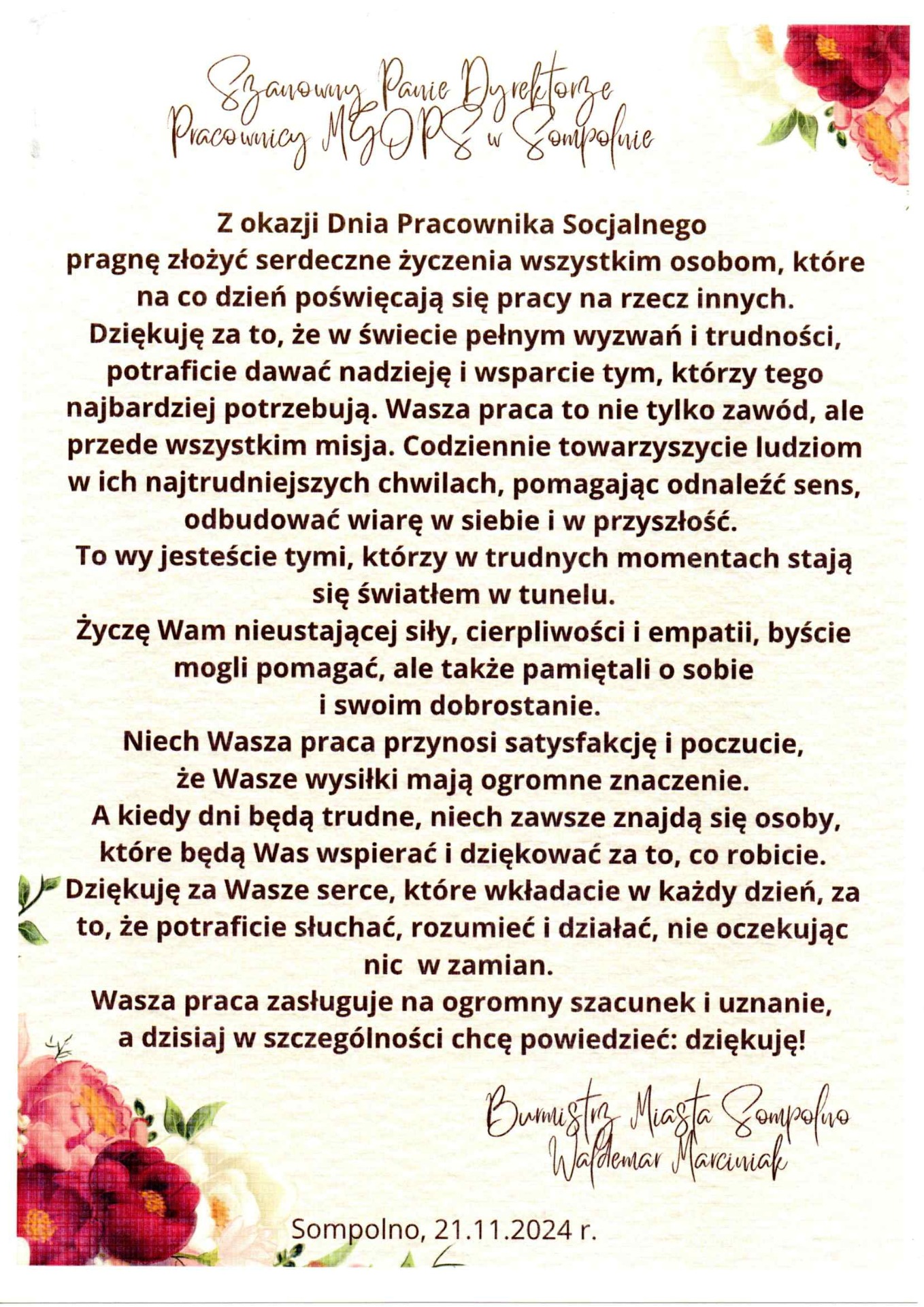 Na zdjęciu życzenia od Burmistrza Miasta Sompolna z okazji Dnia Pracownika Socjalnego