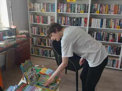 W GMINNEJ I POWIATOWEJ BIBLIOTECE W RZECZNIOWIE