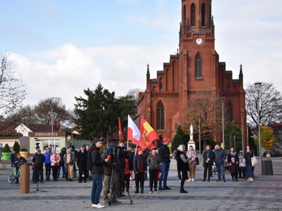 Zdjęcie z przekazania wozu dla OSP.