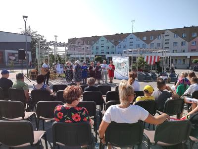Uczestnicy Narodowego Czytania
